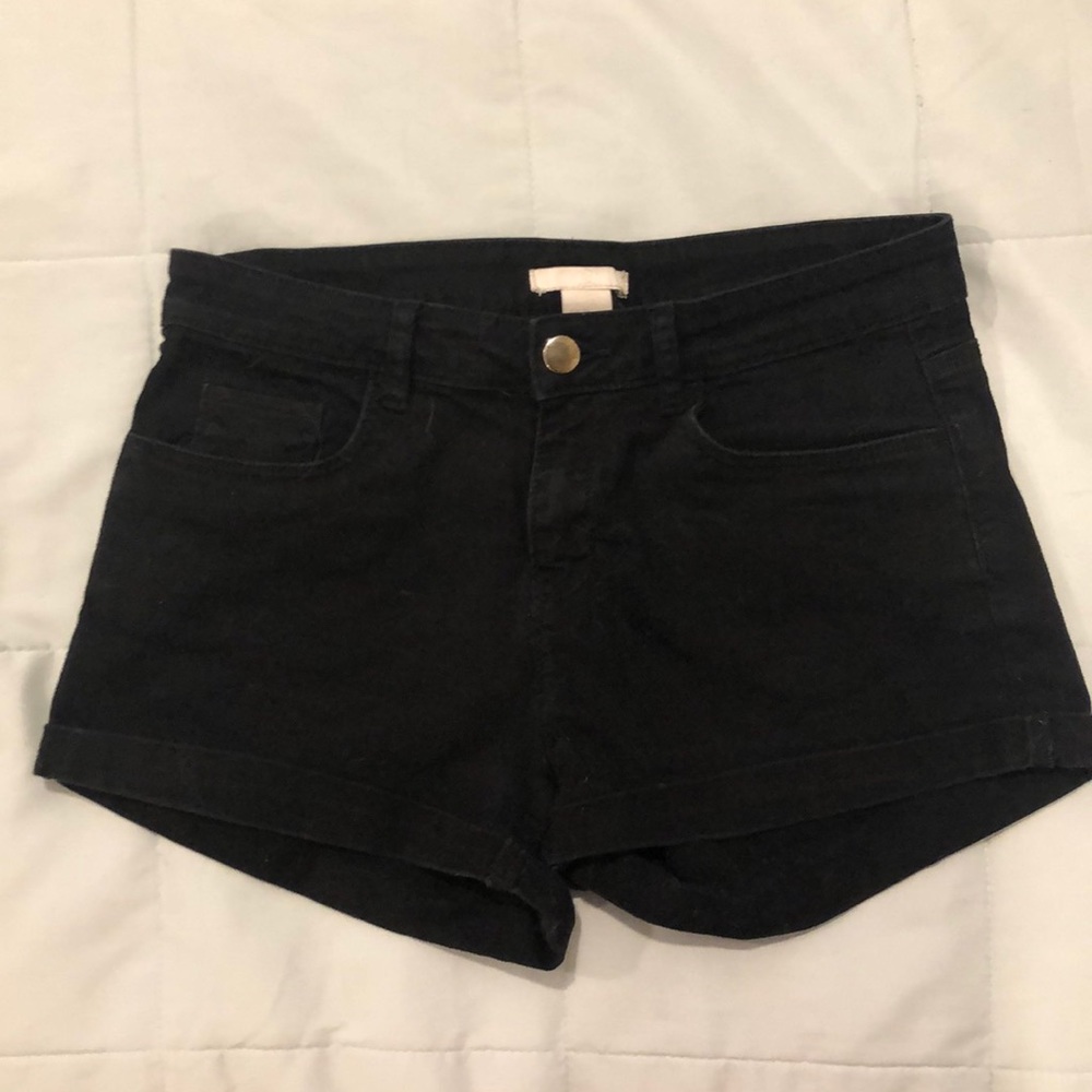 H&M black jean shorts